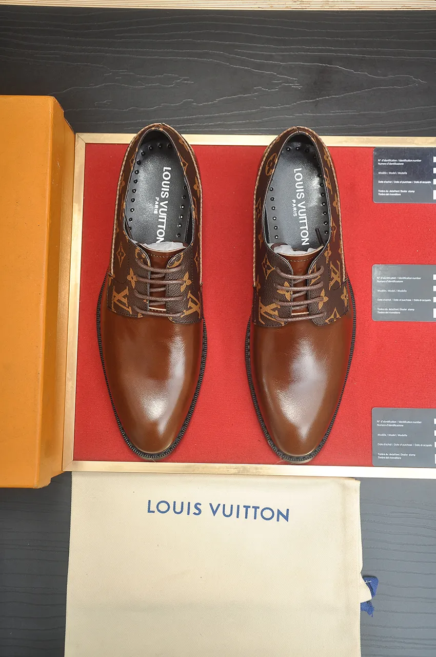 Men's men's shoes 💰500💶 [LV] (original single cowhide lining) 🍀LV's latest genuine leather business suit shoes are launched simultaneously on the official website. The first-layer cowhide imported from Italy is made of heavy gold, 💥official website 1:1 rubber outsole. Versatile to wear, high-end without losing class, and the color combination is extraordinary. This four-season style is alluring when worn on your feet, showing off your big-name flair. Standard code 38-45 (45 customized)